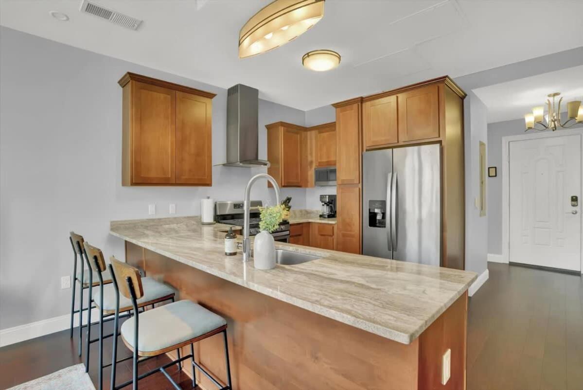 Cozysuites Spacious 2Br, Ppg Paints Arena, Pitts Pittsburgh Bagian luar foto